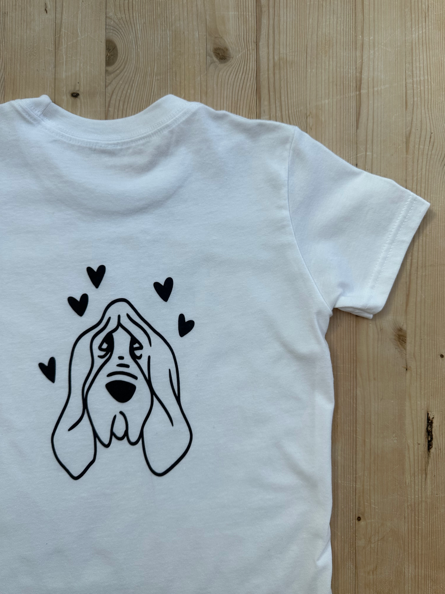 My Therapist Has Paws - Basset Hound - T-shirt