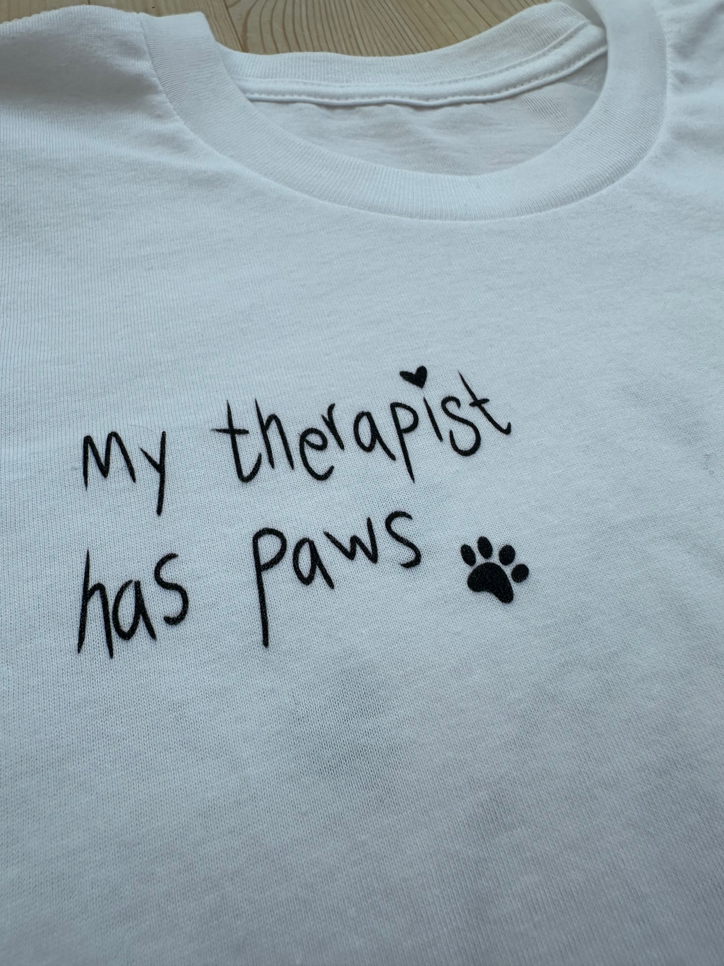 My Therapist Has Paws - Basset Hound - T-shirt